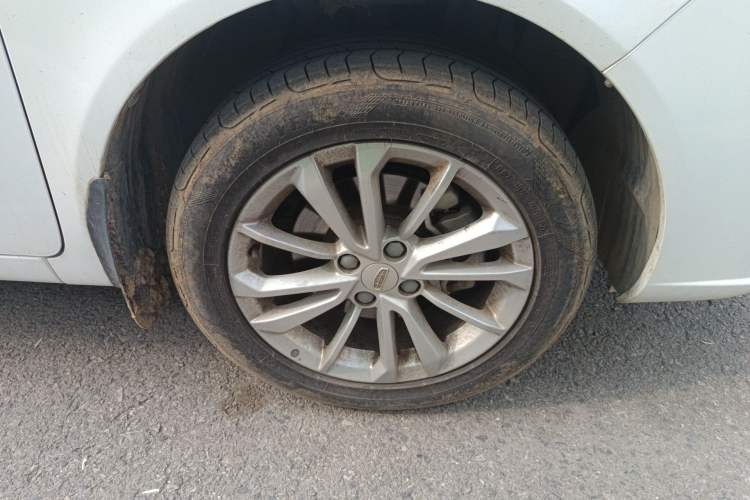 Used Geely Auto Vision 2020 1.5L CVT Asian Games Edition Right Front Wheel Hub