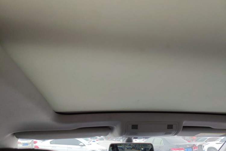 Used Volkswagen Tacqua 2023 200TSI DSG Joy-Connect Edition