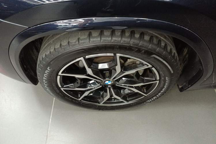 Used BMW X3 2022 Restyled xDrive25i M Sport Package Left Front Wheel Hub