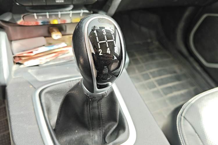 Used Geely Auto Vision X6 2016 1.8L Manual Luxury Model
