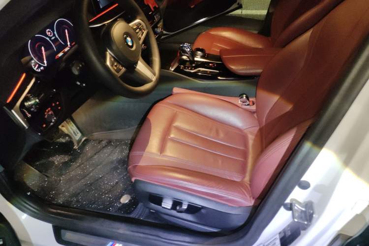 Used BMW 5 Series 2019 Facelifted 530Li Leading Edition M Sport Package