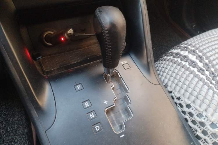 Used Hyundai ix35 2015 2.0L Automatic 2WD Smart Version China V Standard Gear Lever