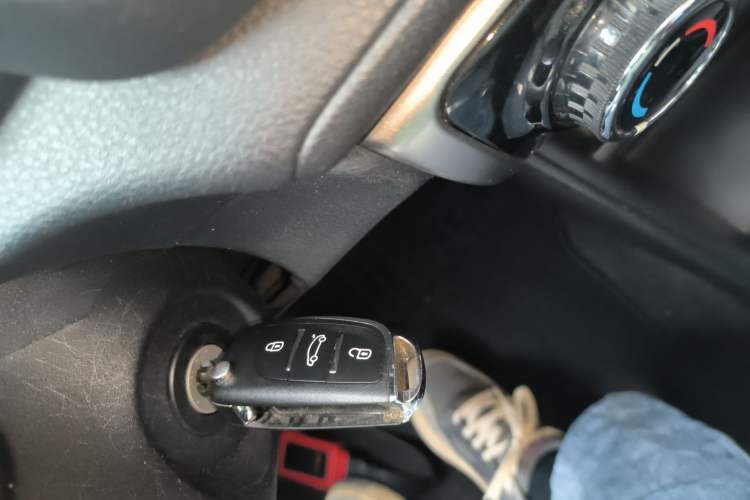 Used Toyota YARiS L Zhi Xuan 2020 X-Trail X 1.5L CVT Leading Edition