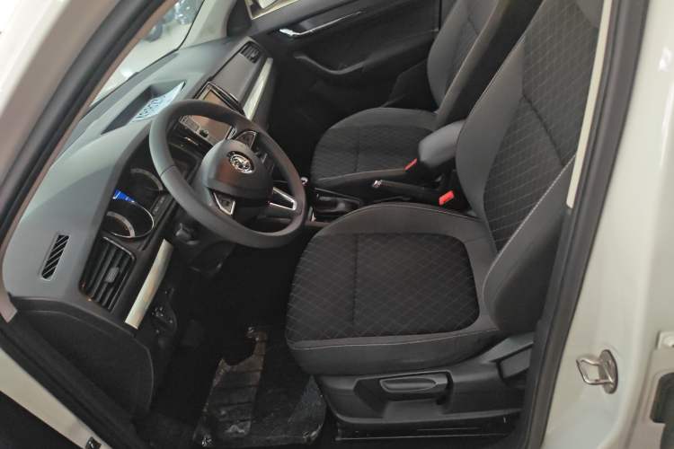 Used Skoda Kamiq 2018 1.5L Automatic Standard Edition China VI
