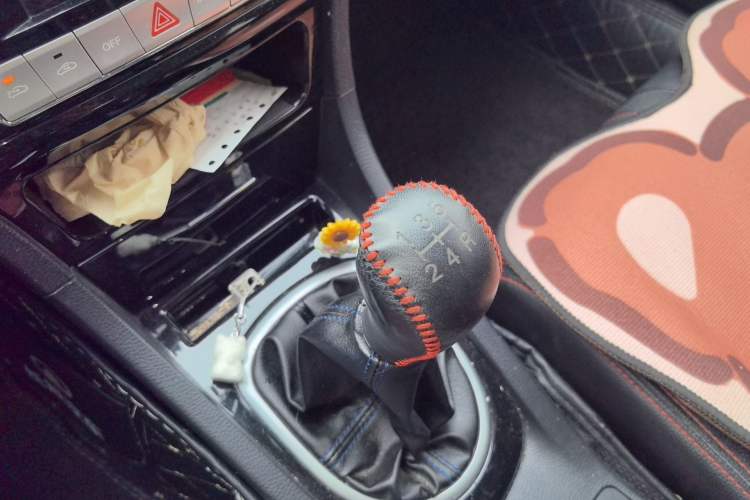 Used Great Wall C50 2013 1.5T Manual Elite Edition Gear Lever