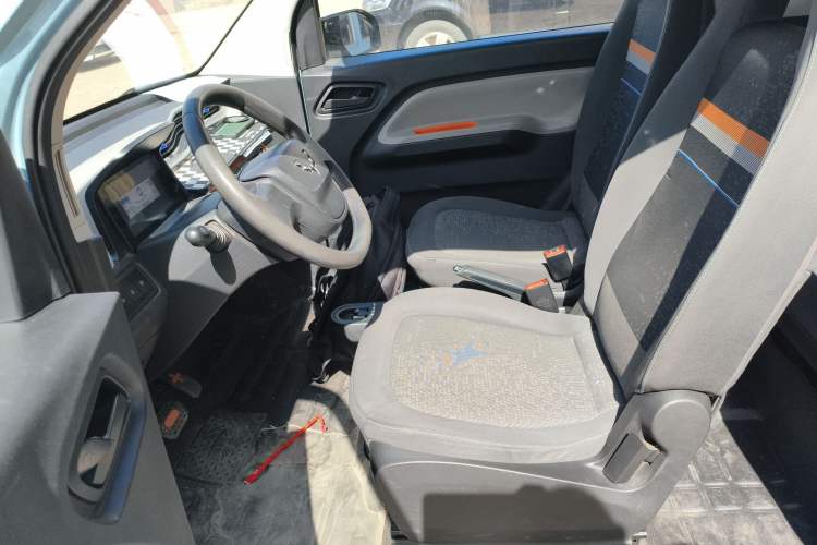 Used Wuling Hongguang MINIEV 2022 Easy Version Lithium Iron Phosphate Left Front Seat