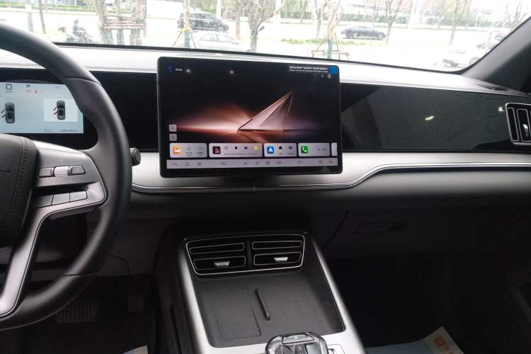 Used BYD Song Pro New Energy 2025 Second-Generation Intelligent Driving Version DM-i 115KM Superior Trim Audio And AC Panel