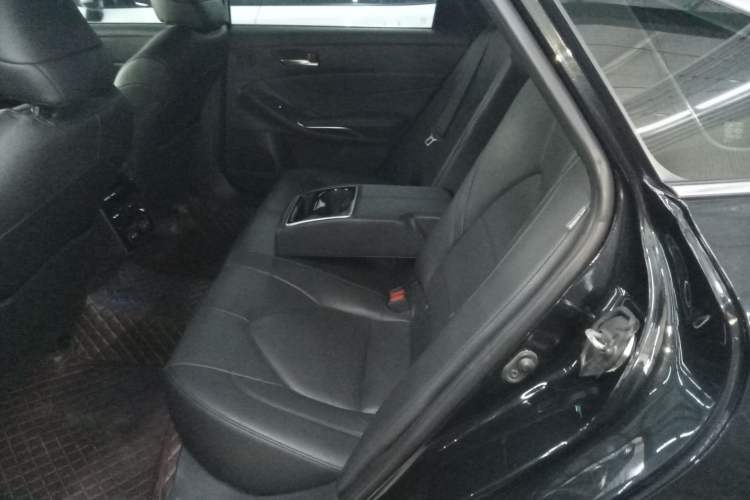 Used Toyota Avalon 2023 2.0L XLE Deluxe Edition