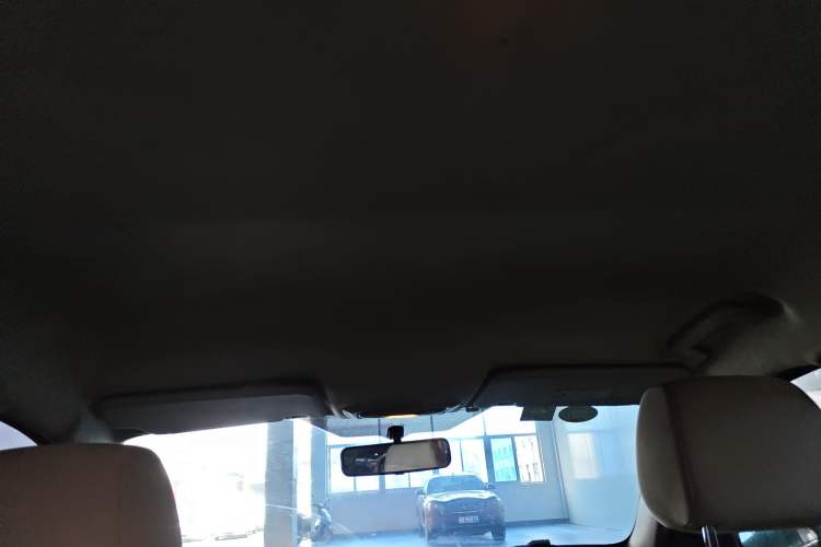 Used Ford Escort 2015 1.5L Manual Comfort Model Headliner