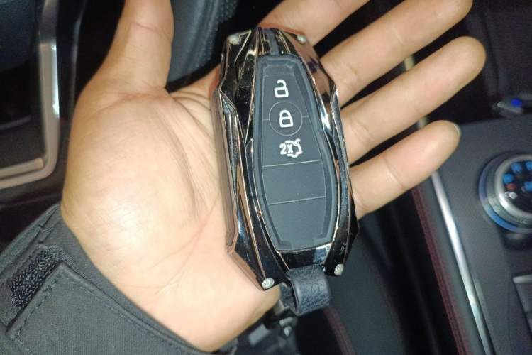 Used Ford Explorer 2023 EcoBoost 285 4x4 ST-LINE 6-Seater
