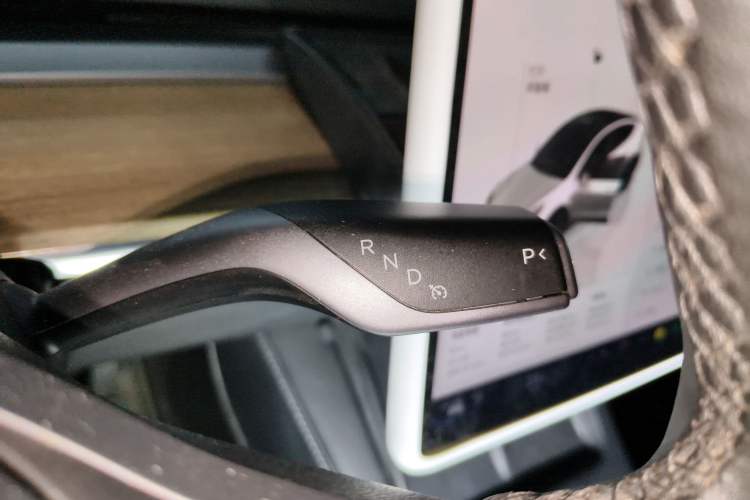 Used Tesla Model Y 2022 Long-Range All-Wheel-Drive Version
