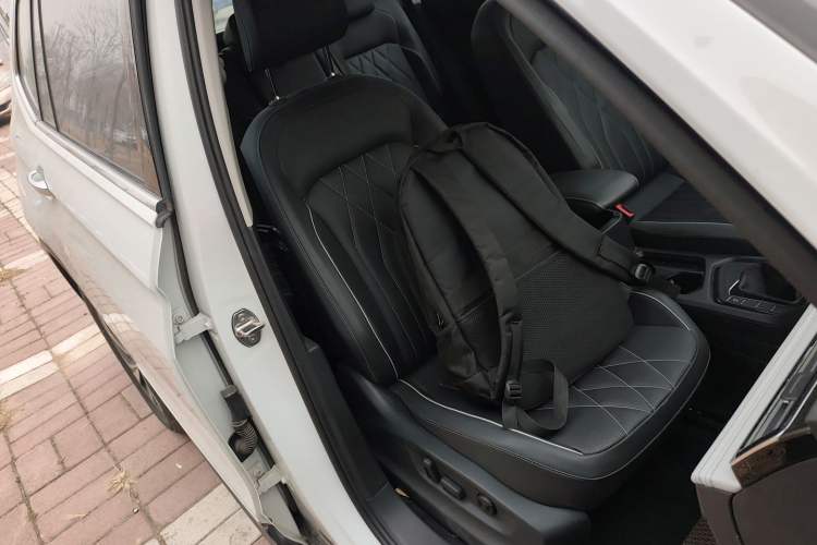 Used Volkswagen Tiguan L 2024 300TSI Automatic Two-Wheel Drive Smart Edition
