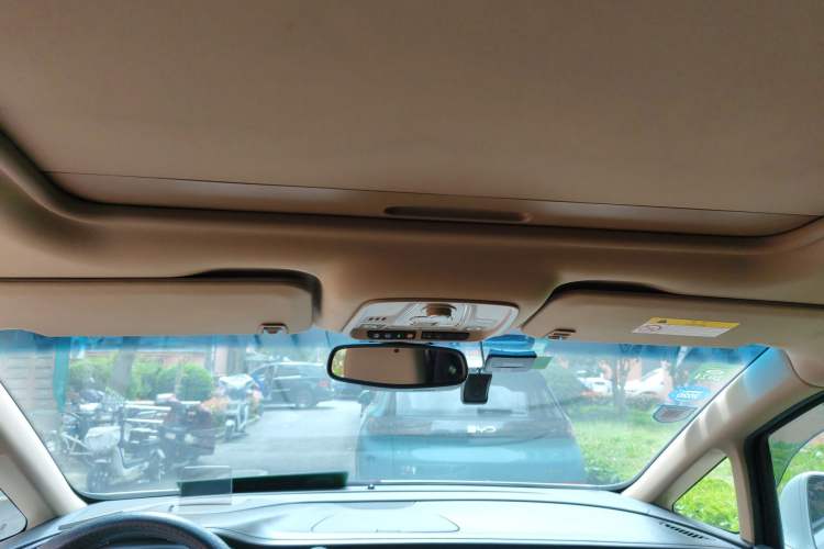 Used Buick GL8 2017 ES 28T Flagship Model China V Standard Headliner