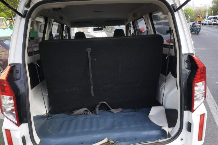 Used Wuling Hongguang PLUS 2019 1.5T Manual Standard Version 7 Seats
