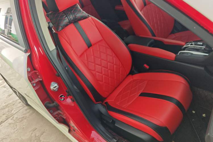 Used Honda Civic 2016 220TURBO CVT Luxury Edition Right Front Seat