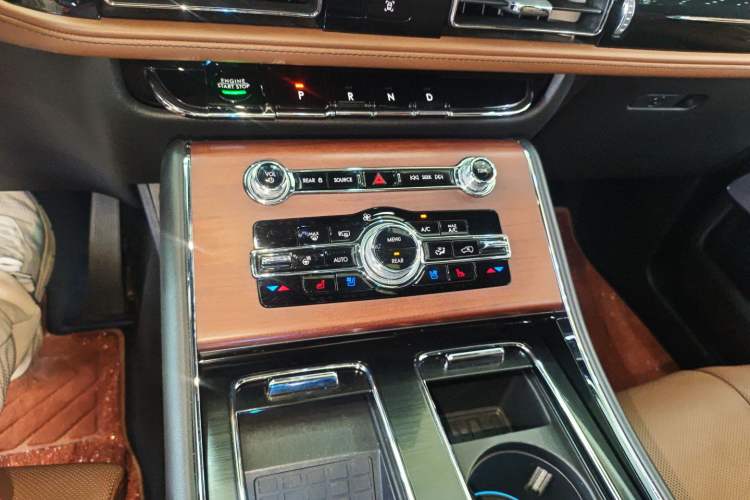 Used Lincoln Aviator 2021 3.0T V6 All-Wheel-Drive Executive Edition