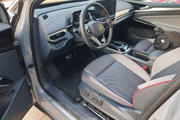 Used Volkswagen ID.4 CROZZ 2022 Long-Range PURE+ Edition
