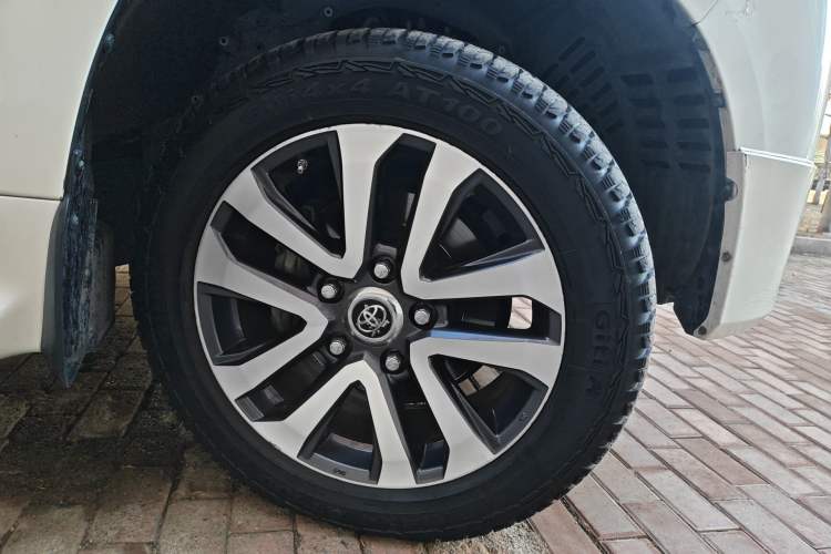 Used Toyota Land Cruiser 