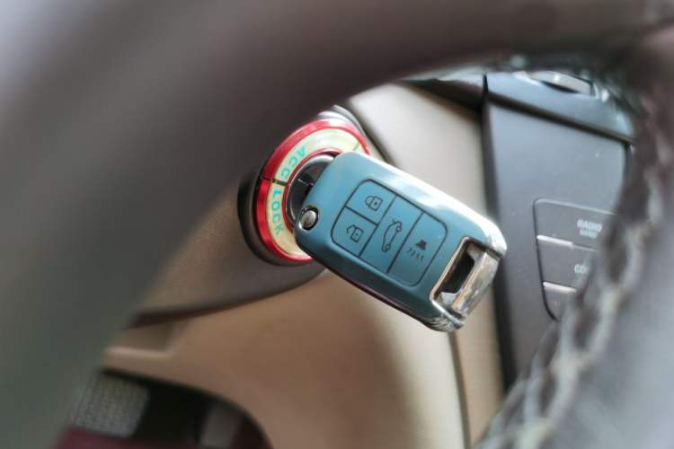 Used Buick Regal 2010 2.0L Expo Edition Vehicle Key