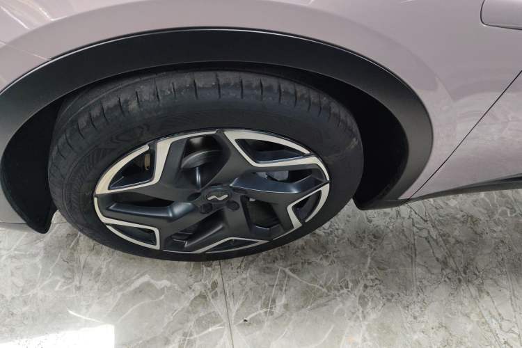 Used ONVO L60 2024 60 kWh All-Wheel Drive