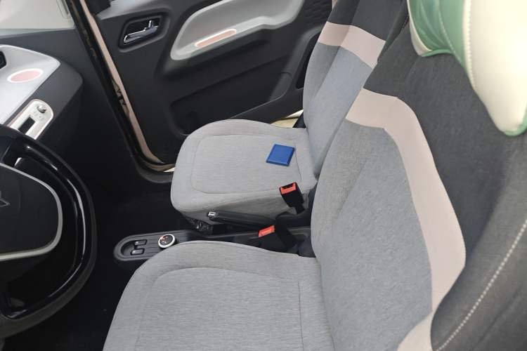 Used Wuling Hongguang MINIEV 2021 Macaron Fashion Edition Lithium-Ion Battery