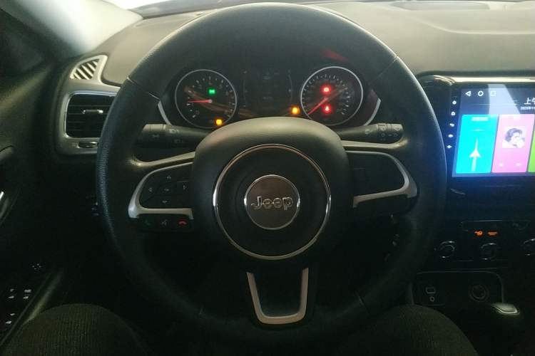 Used Jeep Compass 2017 200T Automatic Comfort Edition
