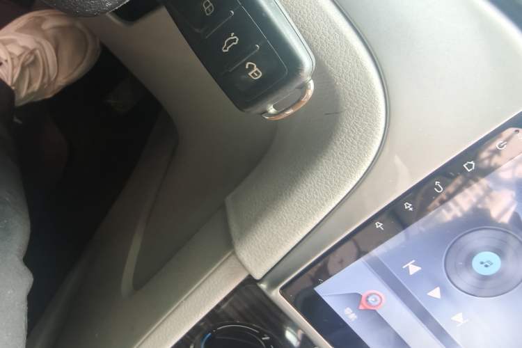 Used Volkswagen Gran Lavida 2013 1.6L Automatic Comfort Model