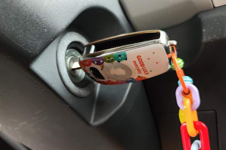 Used Chery QQ Ice Cream 2022 170km Sundae Phosphate Lithium-Ion