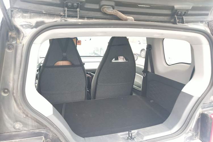 Used Chery QQ Ice Cream 2022 120km Conical Shape Lithium Iron Phosphate Trunk