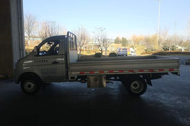 Used Kuayue Kuayue Wang X3 2022 1.6L Flagship PLUS Cargo Truck Single Cab with Dual Rear Wheels 3400 mm Wheelbase 3.3-Meter Length DAM16KR
