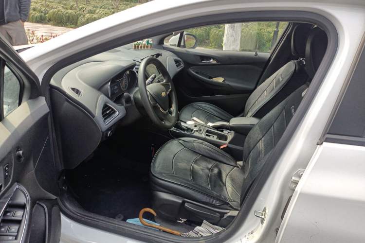 Used Chevrolet Cruze 2017 1.5L Automatic Pioneer Sunroof Edition