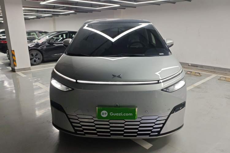 Used XPeng X9 2024 610 Long-Range Pro
