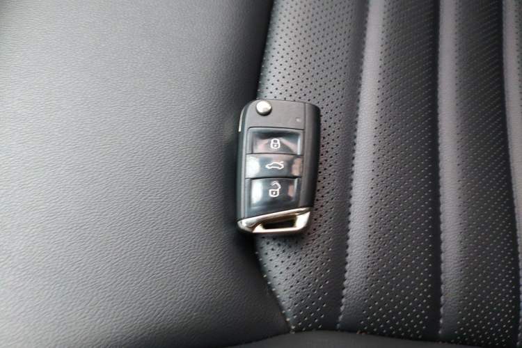 Used Volkswagen Lamando 2019 280TSI DSG Comfort Edition China VI standard
