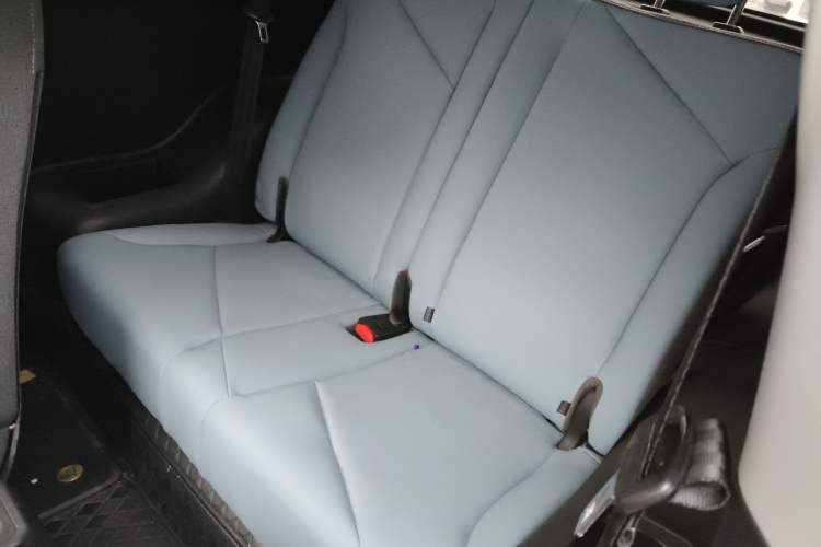 Used Chery Little Ant 2022 Revised Version Sweet Pink Edition Half-Sugar Version Lithium Iron Phosphate 30.7 kWh 30 kW 301 km