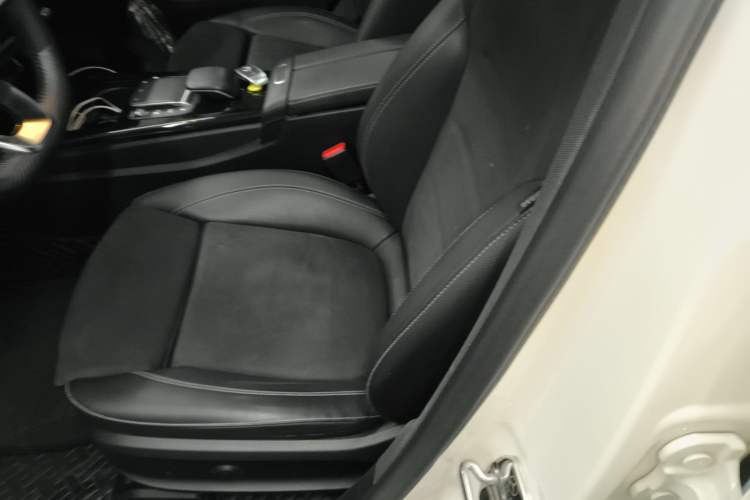 Used Mercedes-Benz A-Class 2020 Restyled A 200 L Sport Sedan Fashion Version
