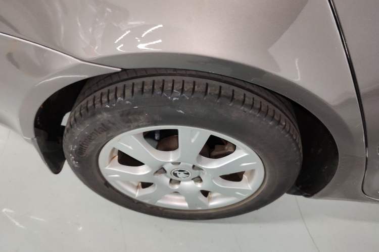 Used Skoda Octavia 2015 Classic Model 1.6L Automatic Elegance Edition
