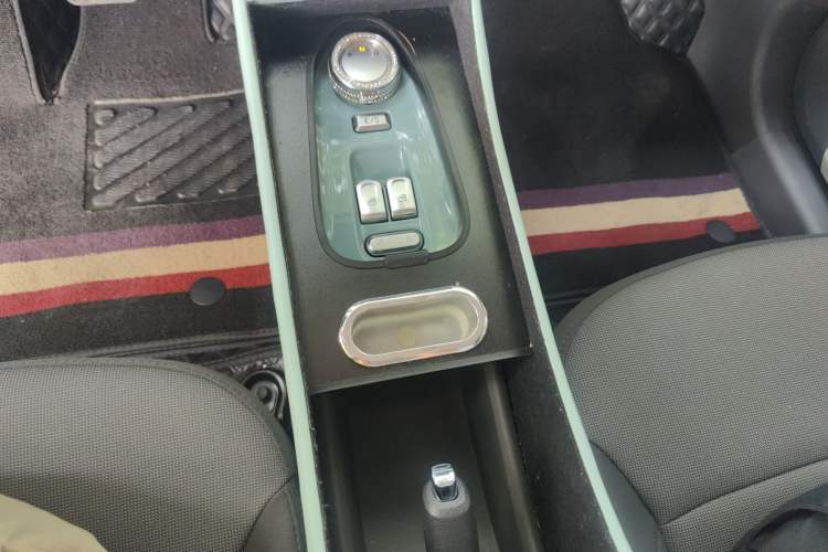 Used CHANGAN NEVO Lumin 2022 210km Sweet Edition Gear Lever