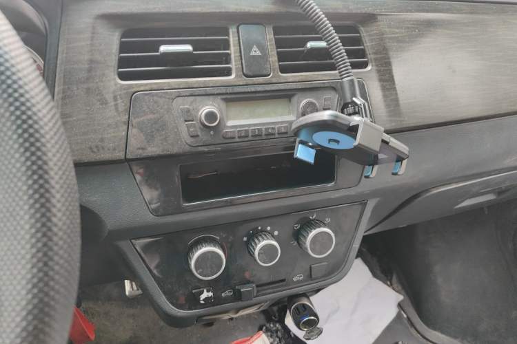 Used Jinbei Hiace X30 2013 1.3L Standard Version
