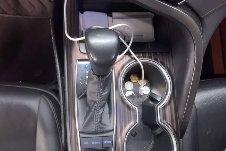 Used Toyota Camry 2018 2.5G Luxury Edition Gear Lever