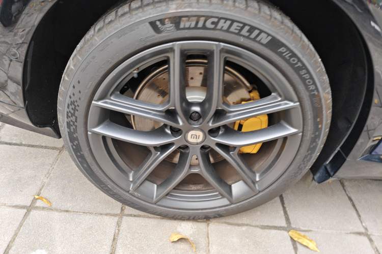 Used Xiaomi Auto YU7 2025 Ultra-Long Range High-Performance All-Wheel-Drive Max Edition Exterior 5