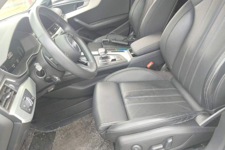 Used Audi A4L 2020 40 TFSI Luxury Dynamic Model
