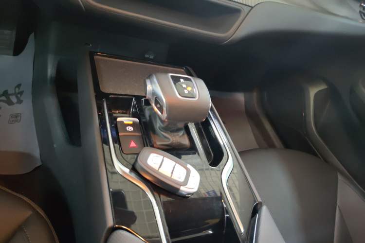 Used Hongqi E-QM5 2023 Revised Version Basic Travel Edition Gear Lever