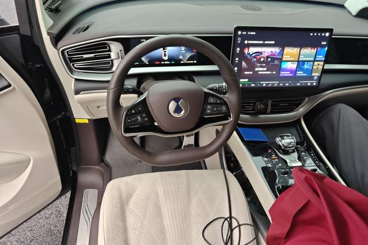 Used Denza D9 2024 DM-i 980 Four-Wheel Drive Flagship Model