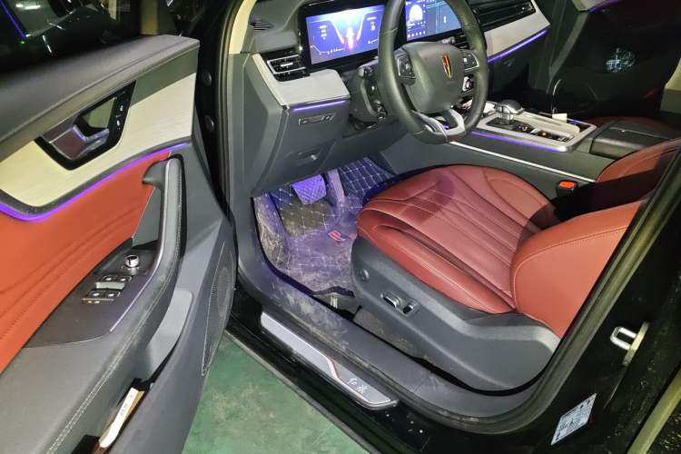 Used Hongqi HS5 2025 2.0T Two-Wheel Drive Flagship Pro Edition
