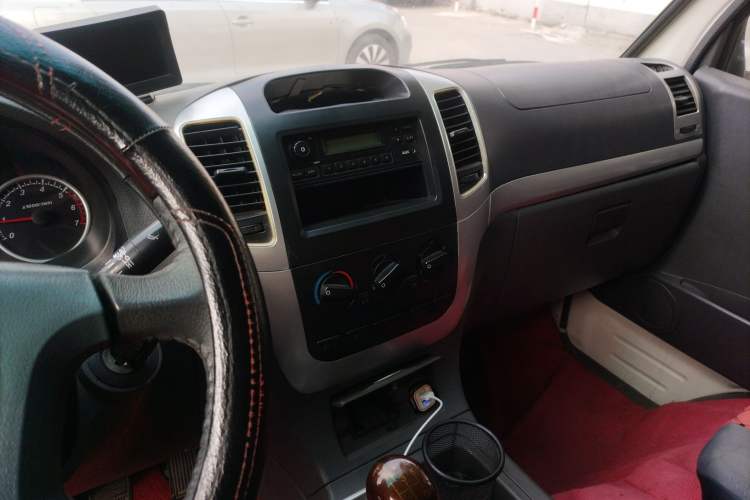 Used Foton Scenic 2012 2.0L Express Standard Short-Wheelbase Version 486EQV4
