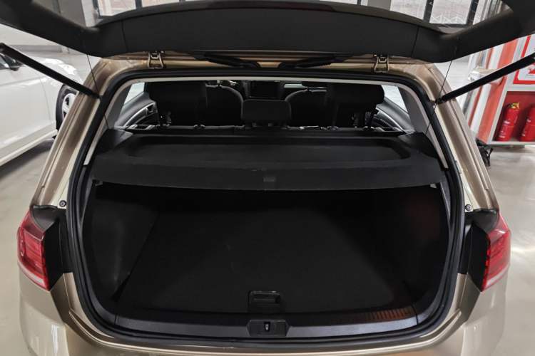 Used Volkswagen Golf 2019 200TSI DSG Comfort & Ambition Edition China VI Standard
