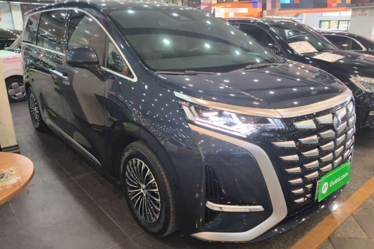 Used Denza D9 2022 DM-i 970 Four-Wheel Drive Prestige Model
