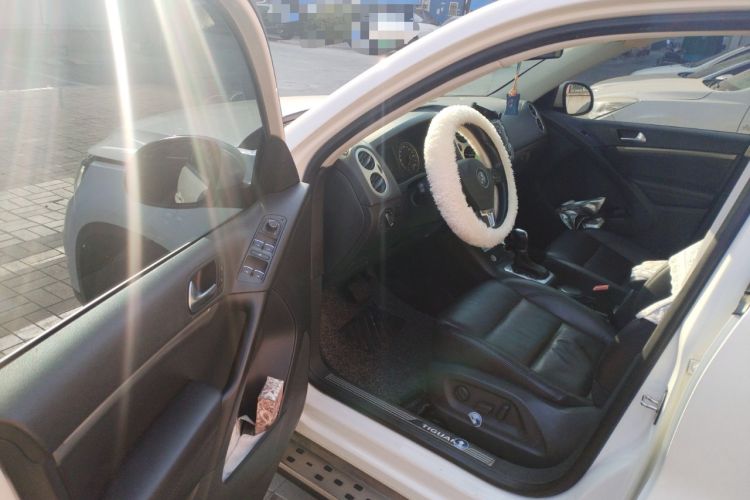 Used Volkswagen Tiguan 2015 1.8TSI Automatic All-Wheel-Drive Luxury Model