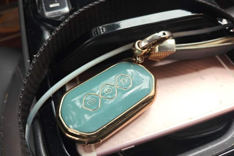 Used Wuling Victory 2020 1.5T CVT Flagship Edition Vehicle Key