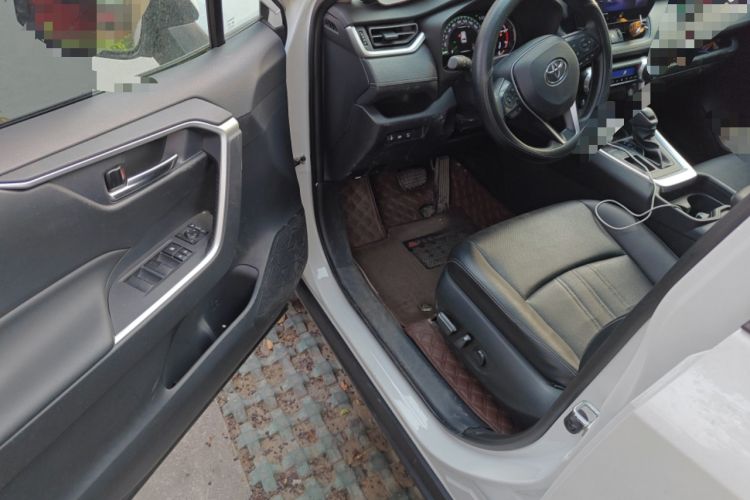 Used Toyota RAV4 2023 2.0L CVT Two-Wheel Drive Fashion Edition
